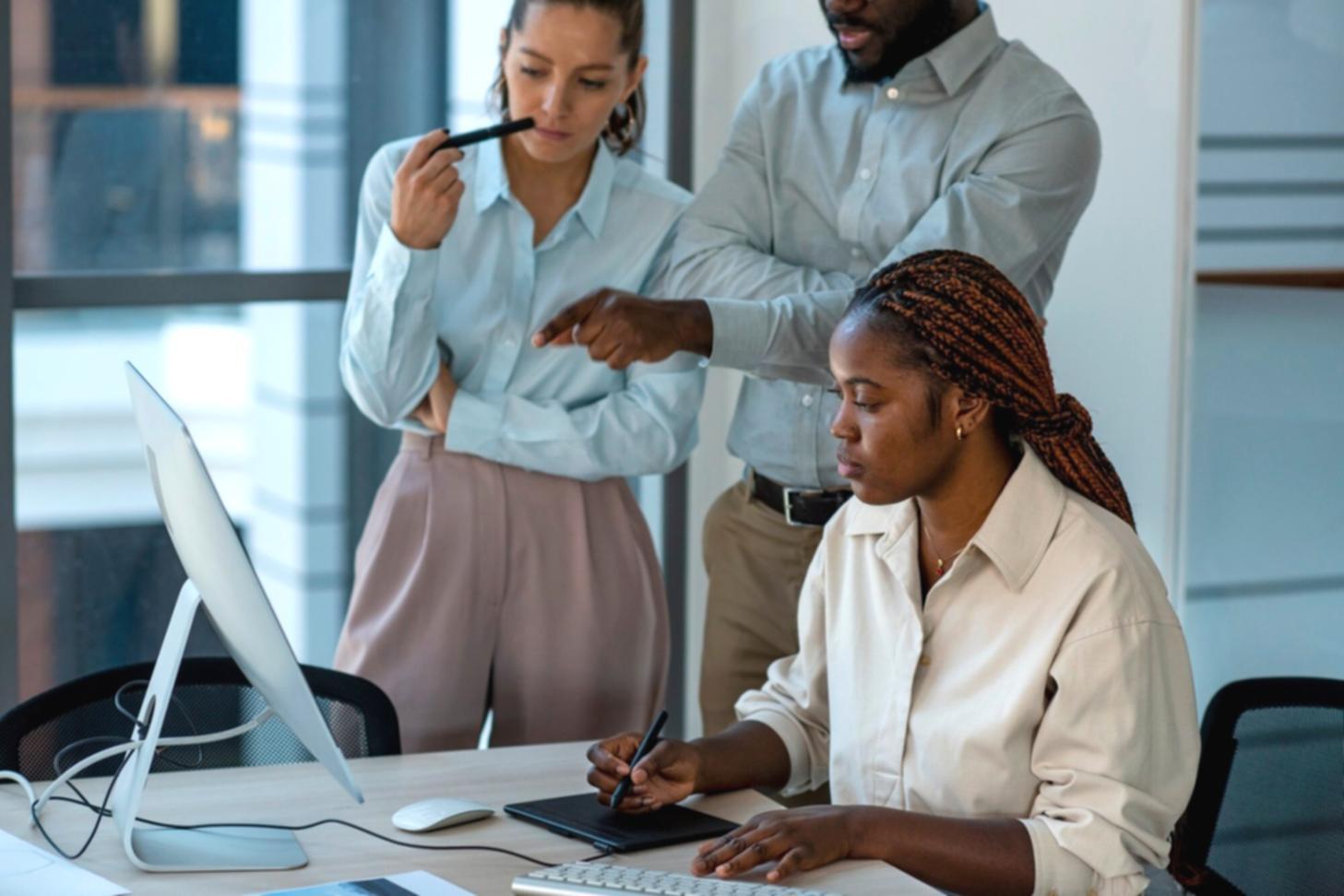 Finanzplanung Workspace mit Budgetunterlagen